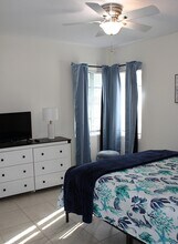 4464 E Riverside Dr in Ft. Myers, FL - Building Photo - Building Photo