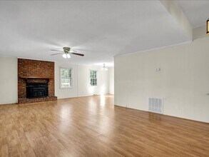 109 Elcon Dr in Greer, SC - Building Photo - Building Photo