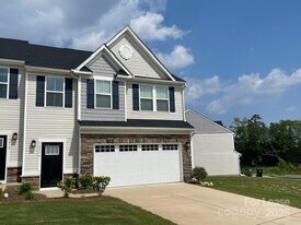 10476 Dalton Woods Ct NW in Huntersville, NC - Building Photo