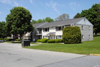 Devonshire Apartments in Kutztown, PA - Foto de edificio - Building Photo