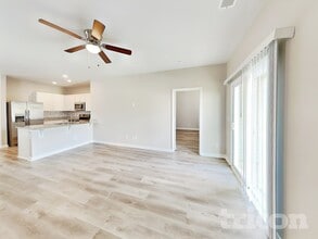 9150 War Eagles Way in Ashland City, TN - Foto de edificio - Building Photo