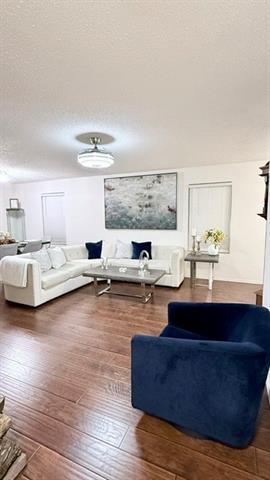 1027 Mazourka Dr in Arlington, TX - Building Photo