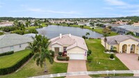 545 SW Lake Manatee Way in Port St. Lucie, FL - Foto de edificio - Building Photo