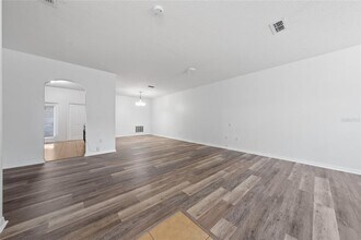 1704 Buckeye Falls Way in Orlando, FL - Building Photo - Building Photo