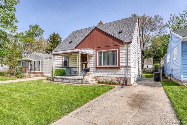 620 W Kalama Ave in Madison Heights, MI - Building Photo - Building Photo