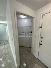 9405 Fontainebleau Blvd, Unit 109 in Miami, FL - Building Photo - Building Photo