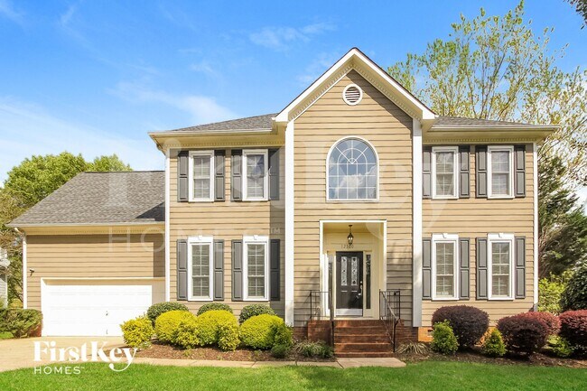 12500 Moores Mill Rd in Huntersville, NC - Building Photo - Building Photo