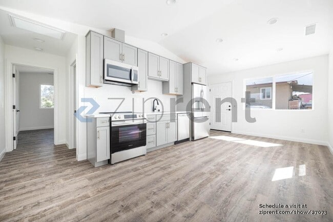 406 Gavin St in San Diego, CA - Building Photo - Building Photo