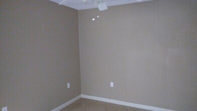 7846 N Coronet Ct in New Orleans, LA - Building Photo - Building Photo