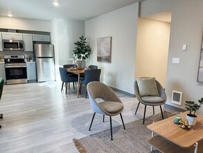 Swan Grove Apartments in Lakewood, WA - Building Photo - Building Photo