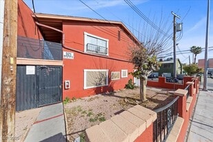 521 S Maryland Pkwy in Las Vegas, NV - Building Photo