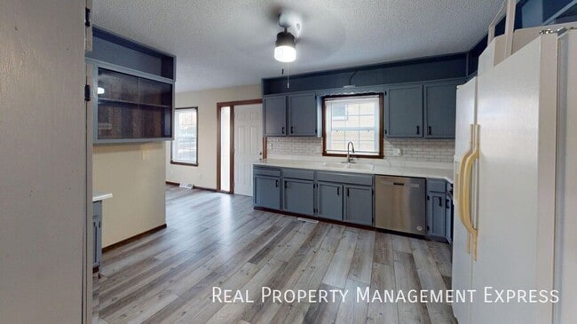 3 Bedroom 1 Bathroom Unit in Sioux Falls, SD - Building Photo - Building Photo
