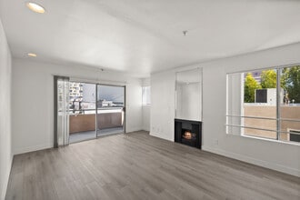 Rodeo Apartments in Los Angeles, CA - Foto de edificio - Building Photo