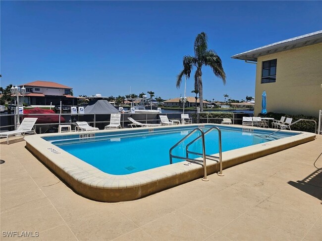 1927 SE 40th Terrace in Cape Coral, FL - Building Photo - Building Photo
