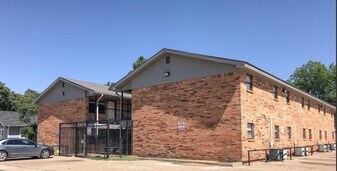 2202 15th St in Lubbock, TX - Building Photo