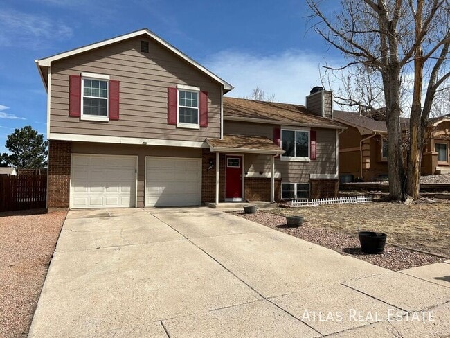 2660 Purgatory Dr in Colorado Springs, CO - Building Photo - Building Photo