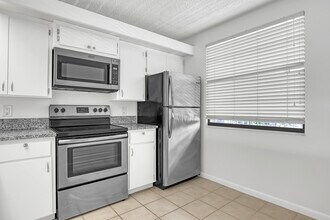 3511 Village Blvd in West Palm Beach, FL - Building Photo - Building Photo