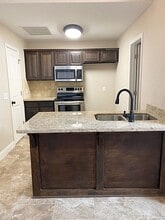 1808 Erin Dr in Vidor, TX - Building Photo - Building Photo