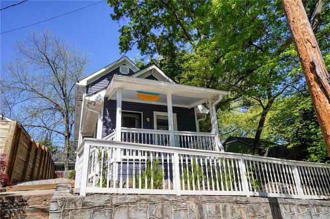 349 Cameron St SE in Atlanta, GA - Building Photo - Building Photo