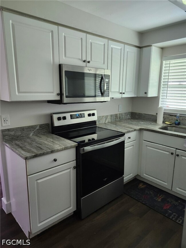 6313 St Andrews Cir S in Ft. Myers, FL - Building Photo - Building Photo