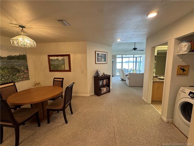 6142 SE Landing Way in Stuart, FL - Building Photo - Building Photo