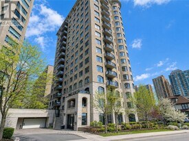 95 Bronson Ave in Ottawa, ON - Building Photo