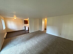 3792 Iberis St NE in Salem, OR - Building Photo - Building Photo
