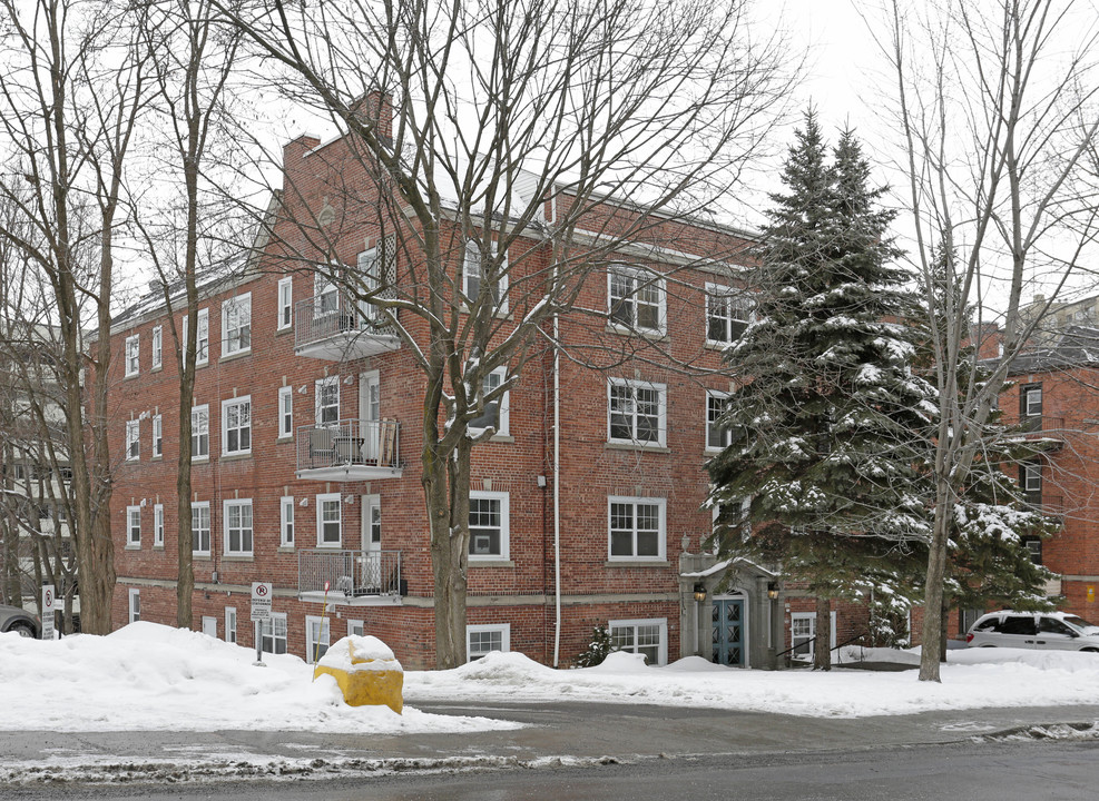 3365 Ridgewood in Montréal, QC - Building Photo