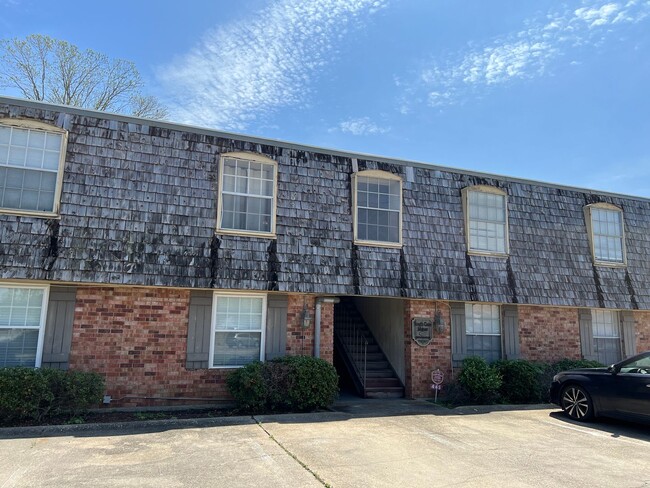 property at 445 W Parker Blvd