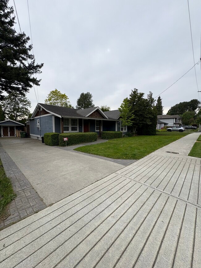 property at 45414 Spadina Av