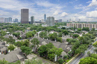 Seven Oaks in Houston, TX - Building Photo - Building Photo