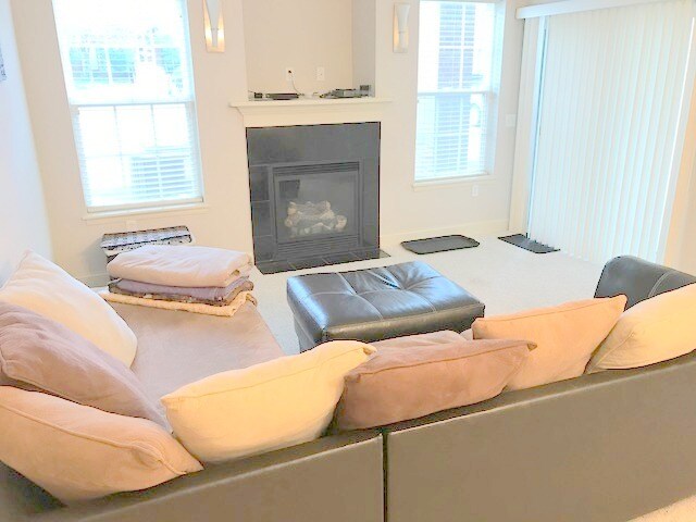 property at 600 Grandview Ct