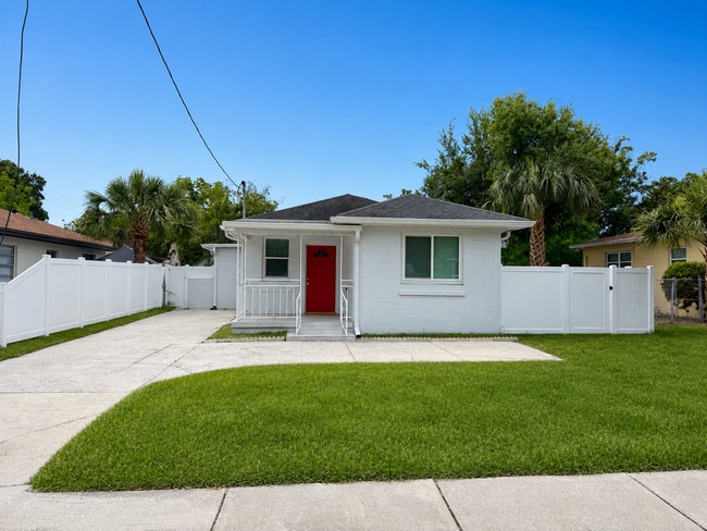 property at 1904 W St Louis St