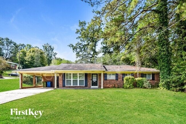 property at 2206 Fairway Cir SW