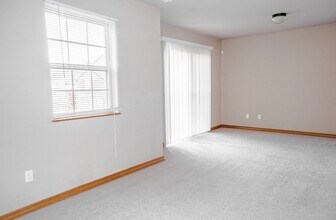 2866 W Hillshire Dr in Fayetteville, AR - Building Photo - Building Photo