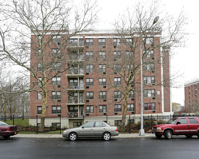 Terrace Gardens in Staten Island, NY - Building Photo - Building Photo