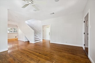 6701 Wildwood Way in Houston, TX - Building Photo - Building Photo