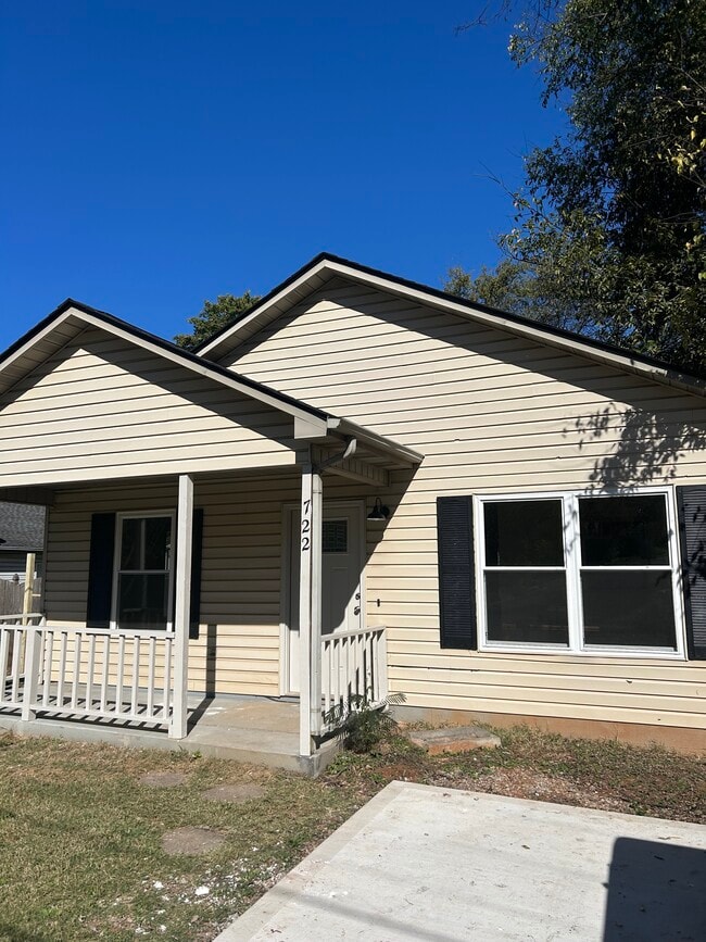 property at 722 Washburn Rd NW