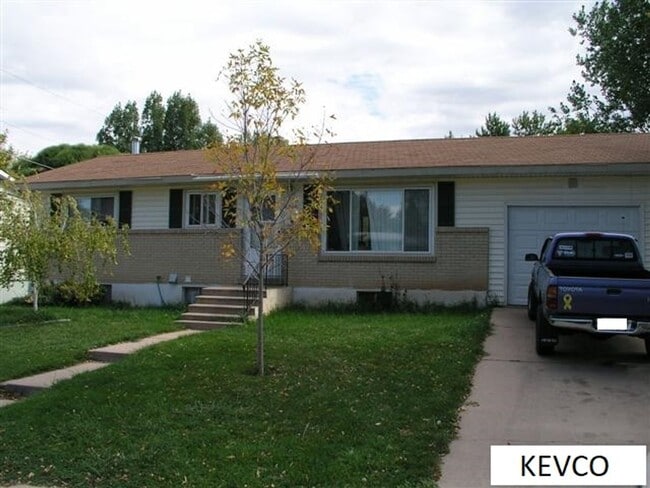 property at 1200 Hillcrest Dr