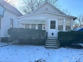713 E 144th St in Dolton, IL - Building Photo