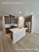 1006 Winding Spg Dr in Mebane, NC - Building Photo - Building Photo