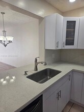 11342 Taft St in Pembroke Pines, FL - Building Photo - Building Photo