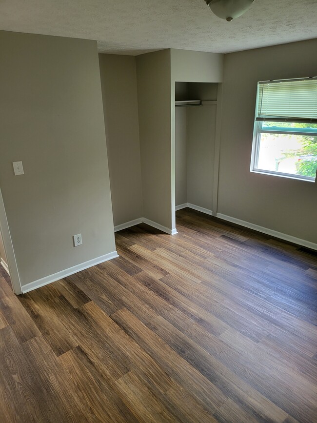 2704 Sunset Ave in Knoxville, TN - Building Photo - Building Photo