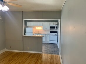 105 3rd Ave, Unit 303 in Osceola, WI - Foto de edificio - Building Photo