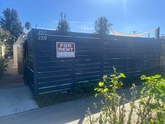 2319 Grand Ave in San Diego, CA - Foto de edificio - Building Photo