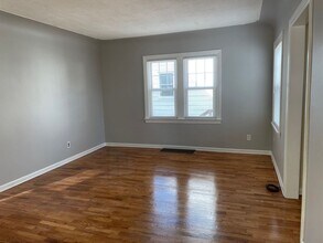 4909 Florida Ave SW in Grand Rapids, MI - Building Photo - Building Photo