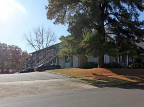 Bradford Gardens in Birmingham, AL - Building Photo - Building Photo