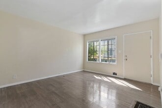 2119 1/2 Stewart Street in Santa Monica, CA - Building Photo - Building Photo