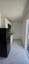 1711 SW 129th Way, Unit Studio apartment in Davie, FL - Foto de edificio - Building Photo