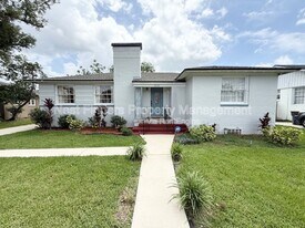 2115 Traymore Rd in Jacksonville, FL - Building Photo